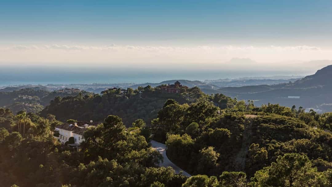 vistas de la urbanización privada la zagaleta
