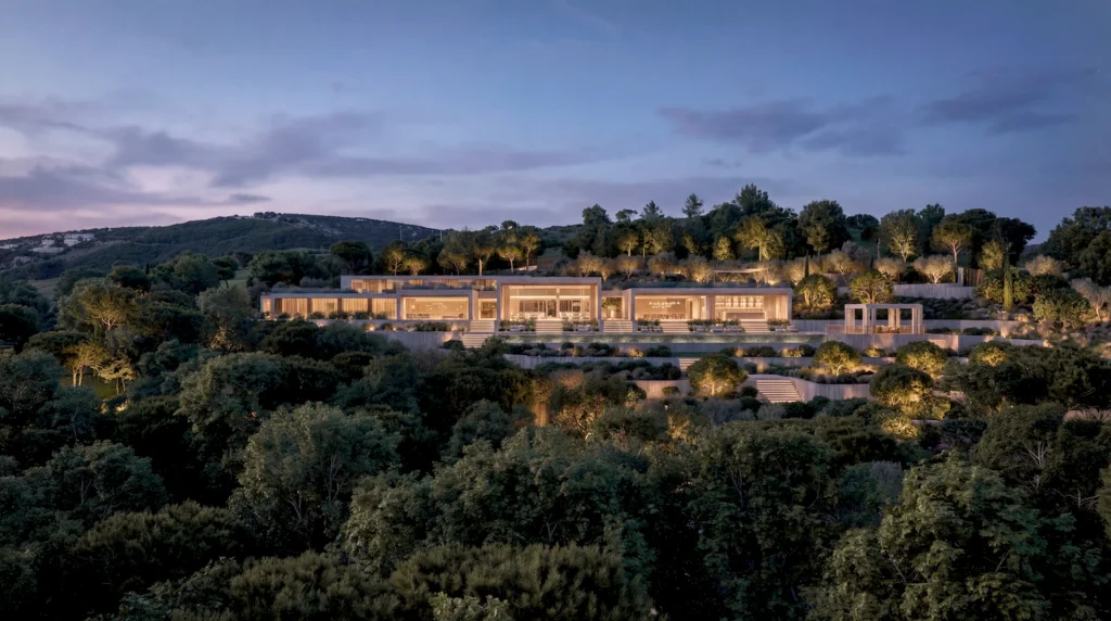 Front view of a luxurious villa at sunset. The NARA Project by Manuel Ruiz ARK Architects